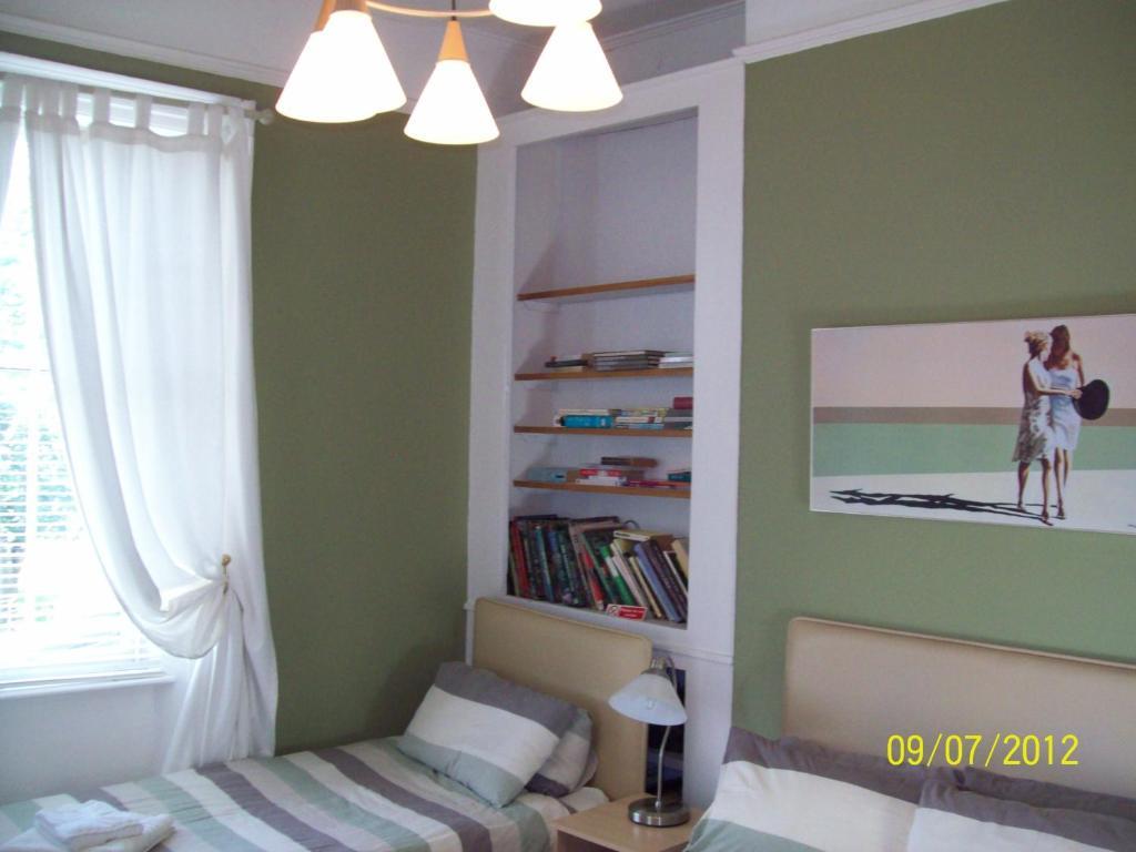 בברלי Minster Garth Guest House חדר תמונה