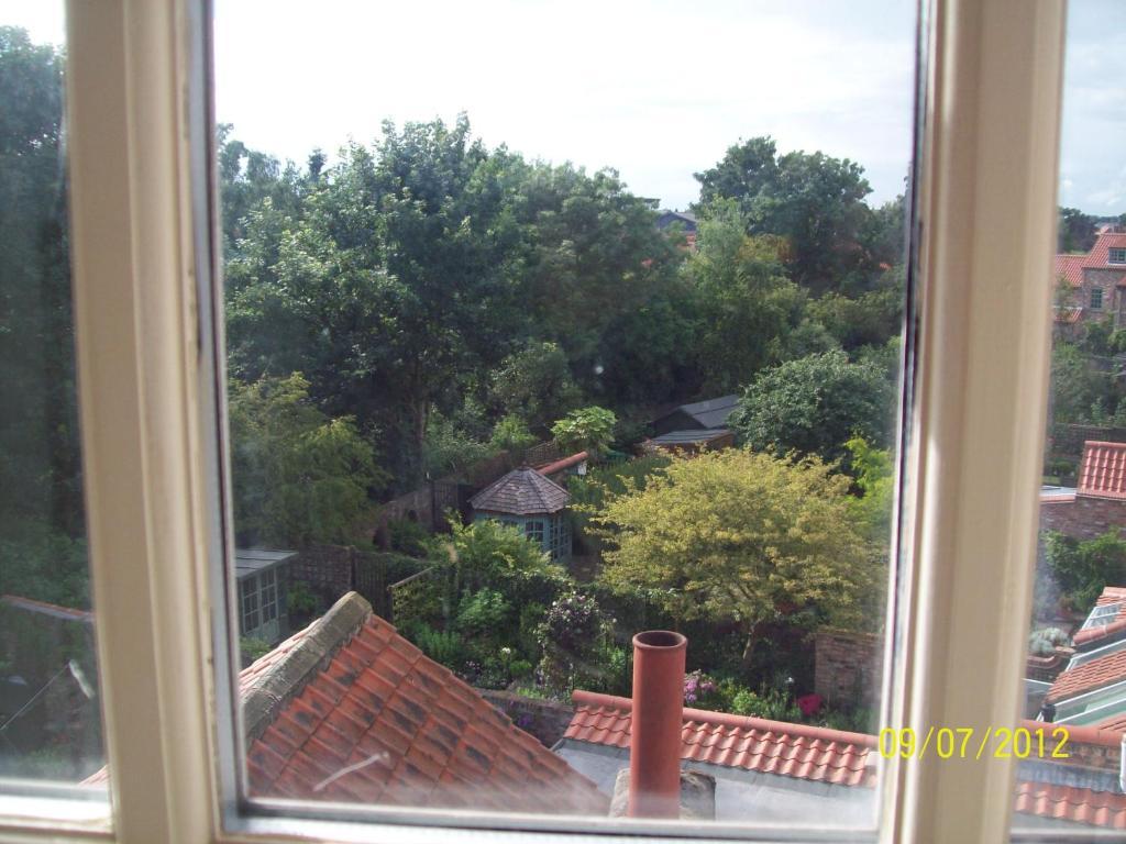 בברלי Minster Garth Guest House חדר תמונה