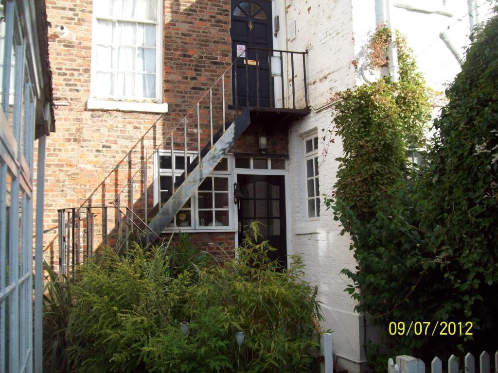 בברלי Minster Garth Guest House מראה חיצוני תמונה